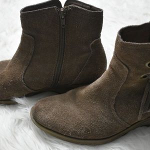 Naturalizer boots